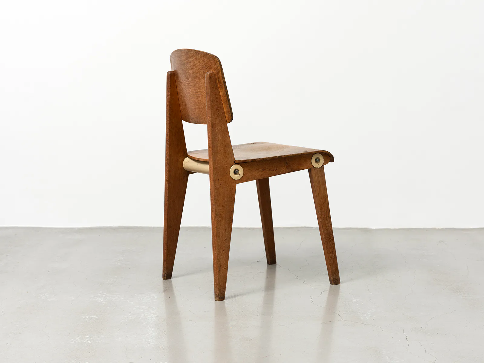JEAN PROUVÉ - Demountable wooden chair CB 22, ca. 1951 JEAN PROUVÉ - Demountable wooden chair CB 22, ca. 1951 – Solid wood and molded plywood, steel tube