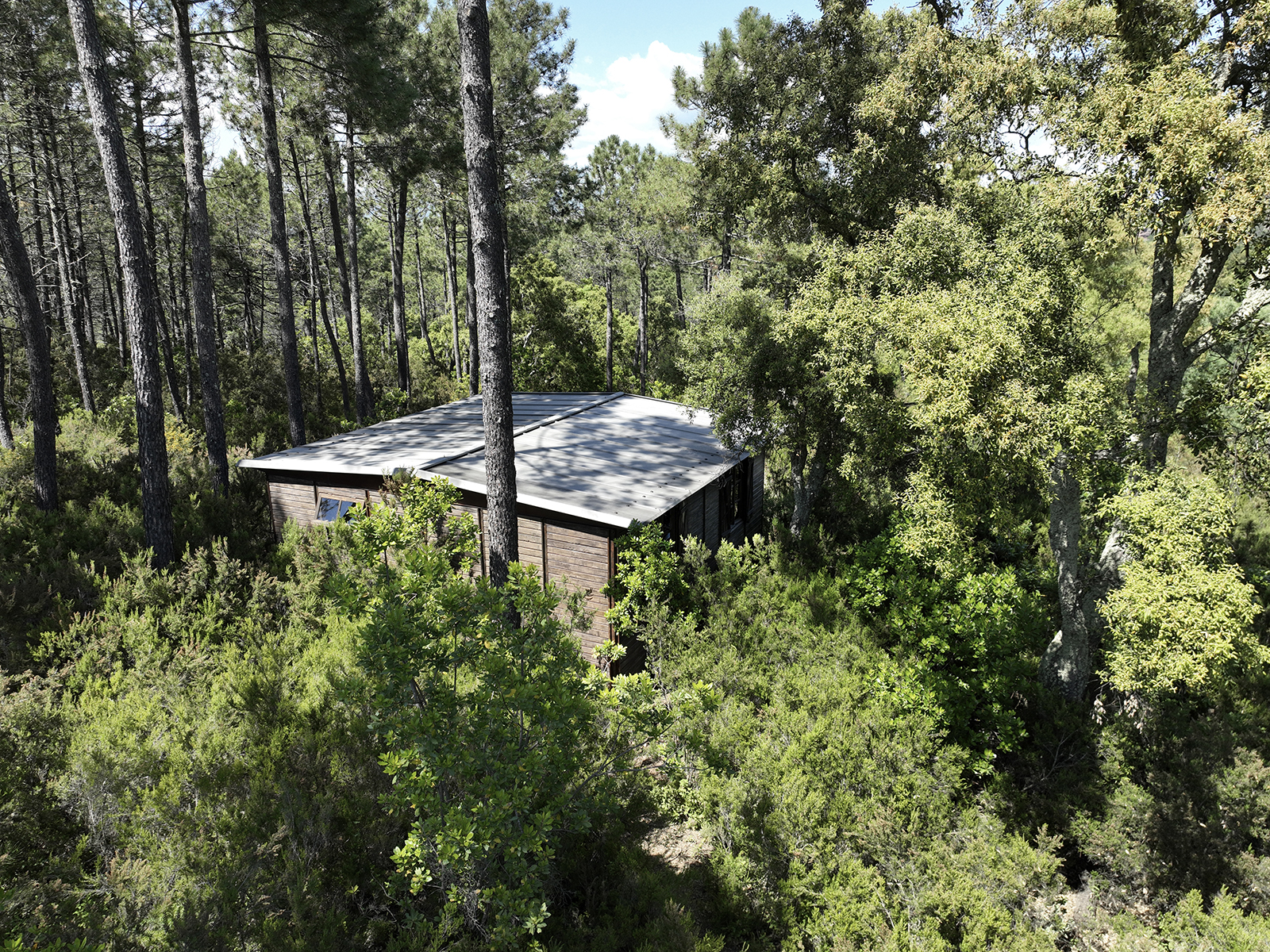 JEAN PROUVÉ - Maison Démontable 6×6, 1944 – Métal, bois et verre