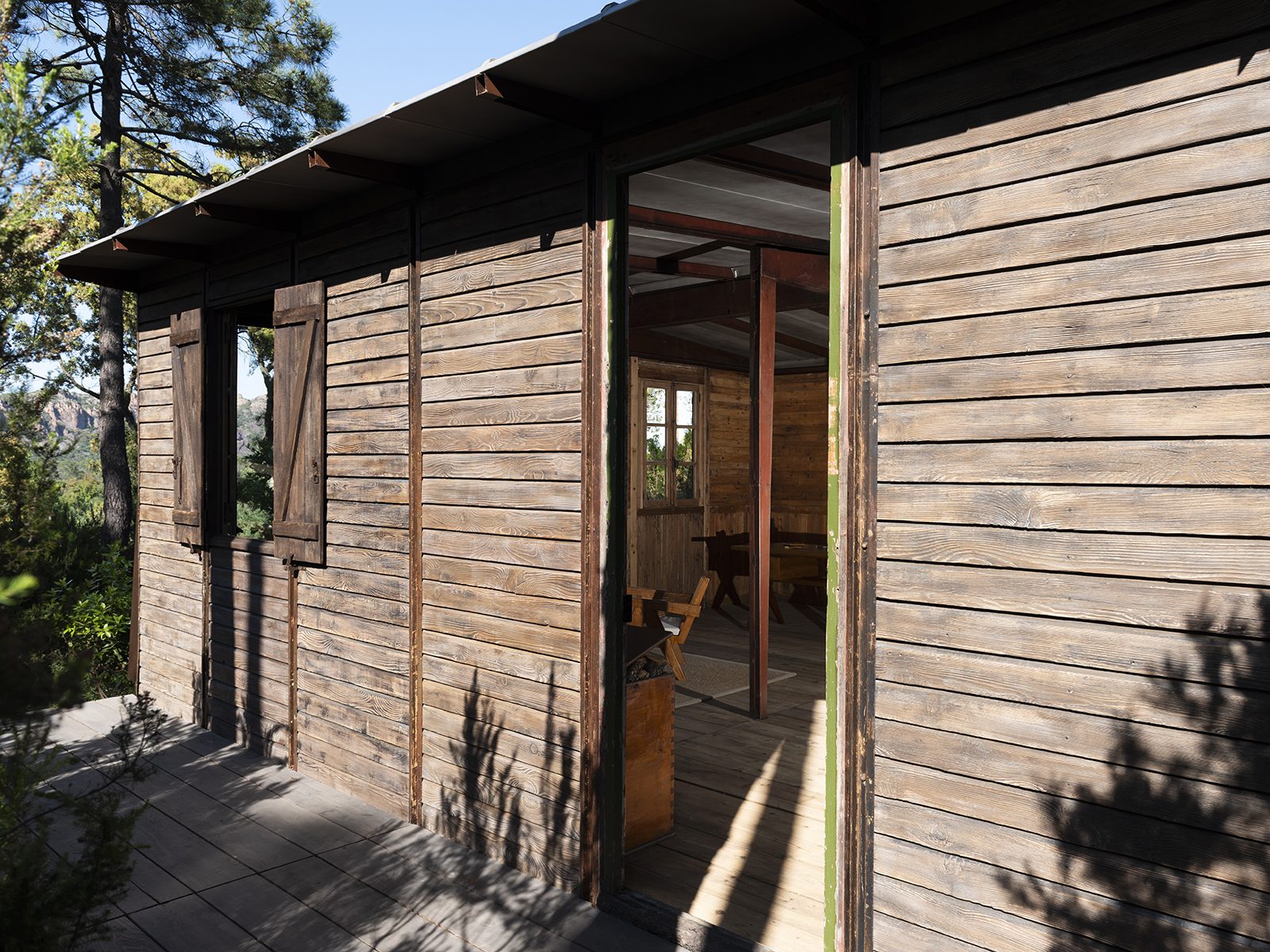 JEAN PROUVÉ - Maison Démontable 6×6, 1944 – Métal, bois et verre