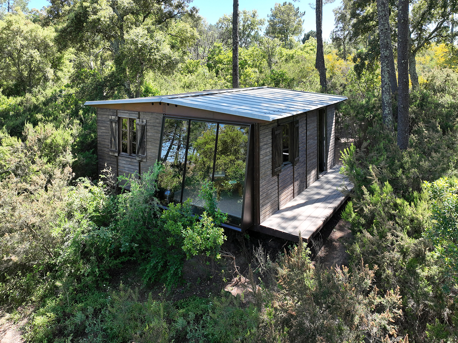 JEAN PROUVÉ - Maison Démontable 6×6, 1944 – Métal, bois et verre