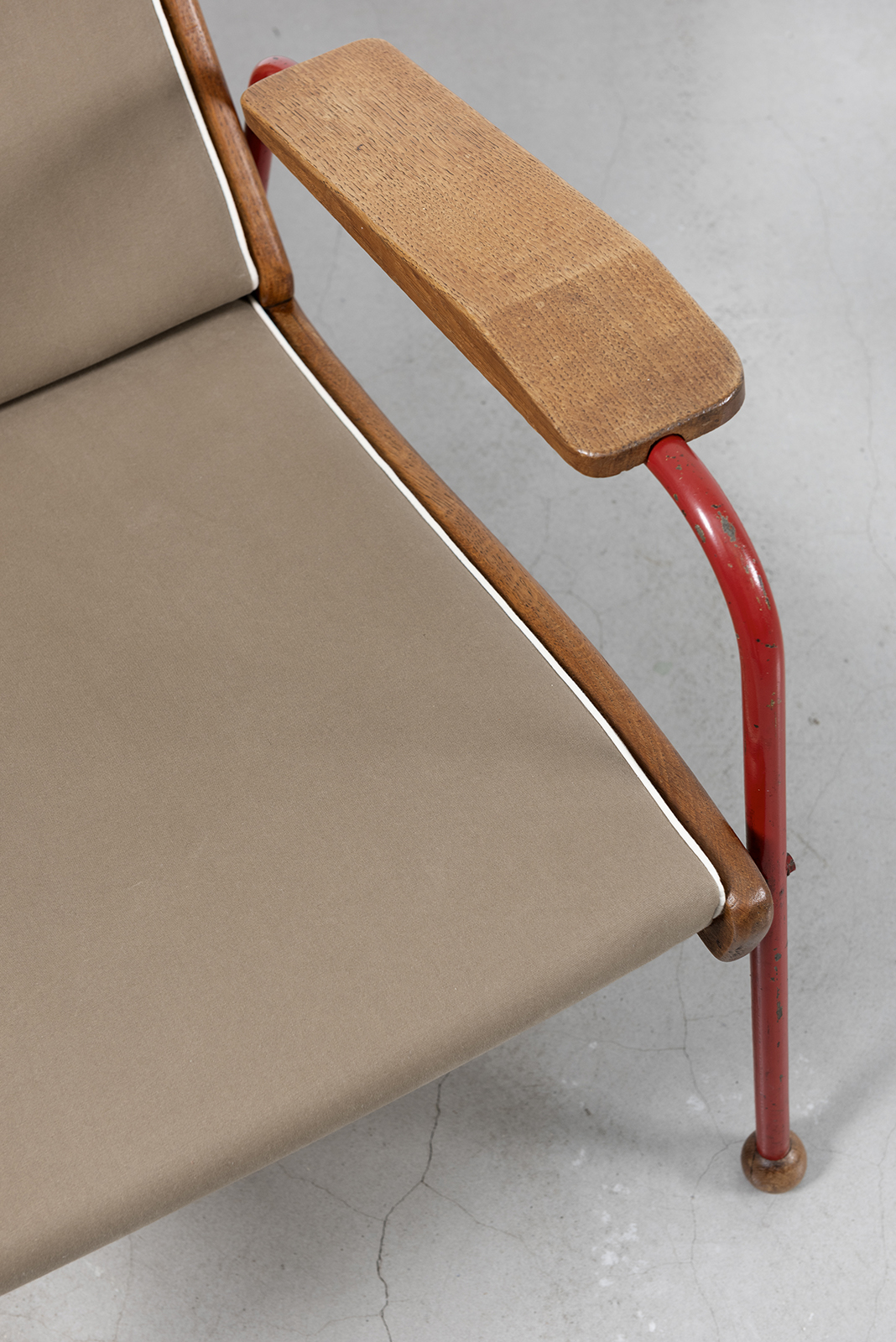 JEAN PROUVÉ - Paire de fauteuils Visiteur Métropole FV 13, ca. 1951 – Tube et tôle d'acier, bois et contreplaqué