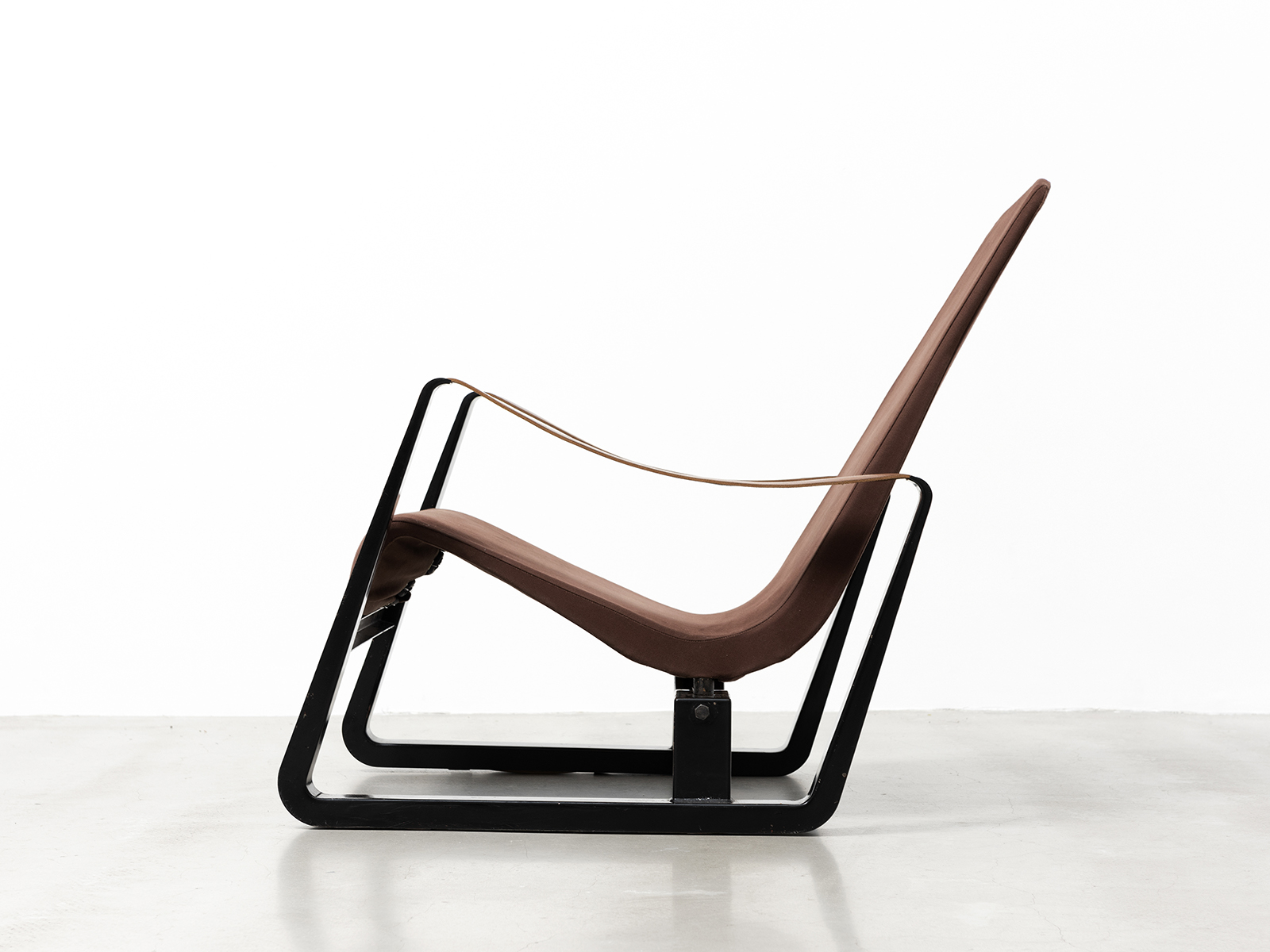 JEAN PROUVÉ - Cité armchair, 1930 – Sheet steel, stretched canvas and leather