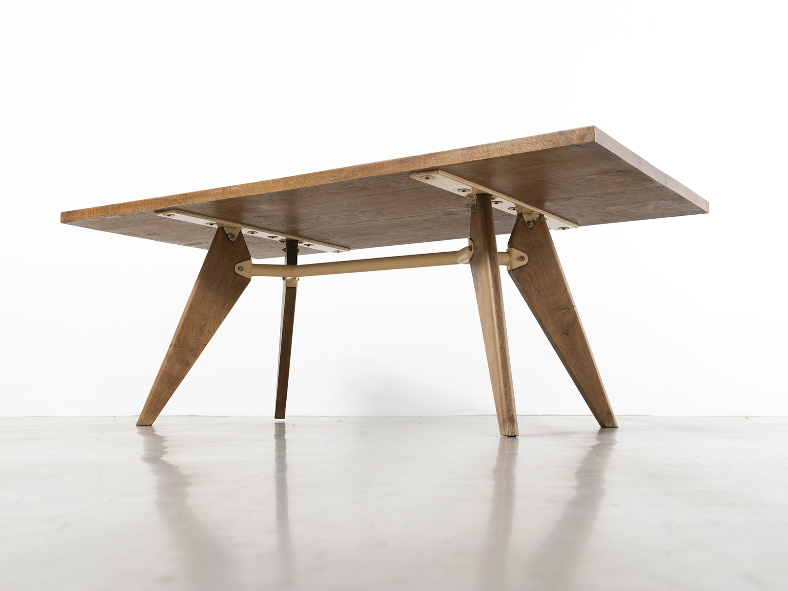 JEAN PROUVÉ - TS 11 table, ca. 1947 JEAN PROUVÉ - TS 11 table, ca. 1947 – Oak and steel tube