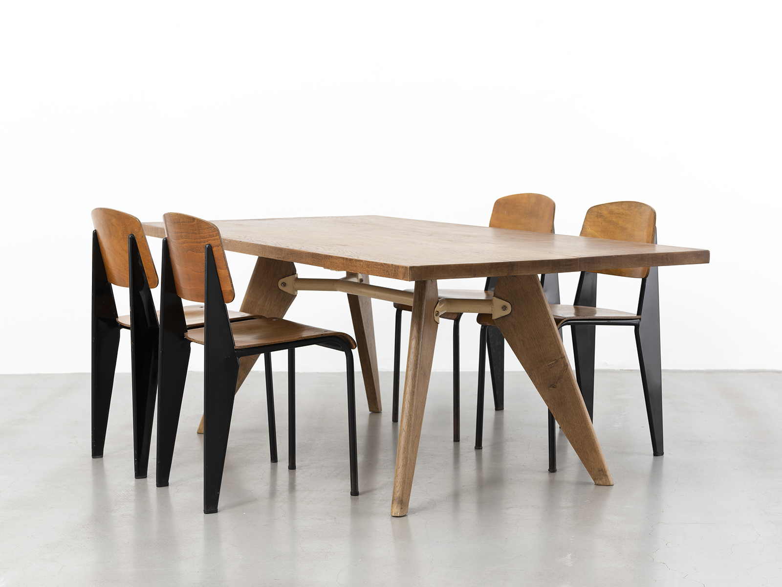 JEAN PROUVÉ - TS 11 table, ca. 1947 JEAN PROUVÉ - TS 11 table, ca. 1947 – Oak and steel tube