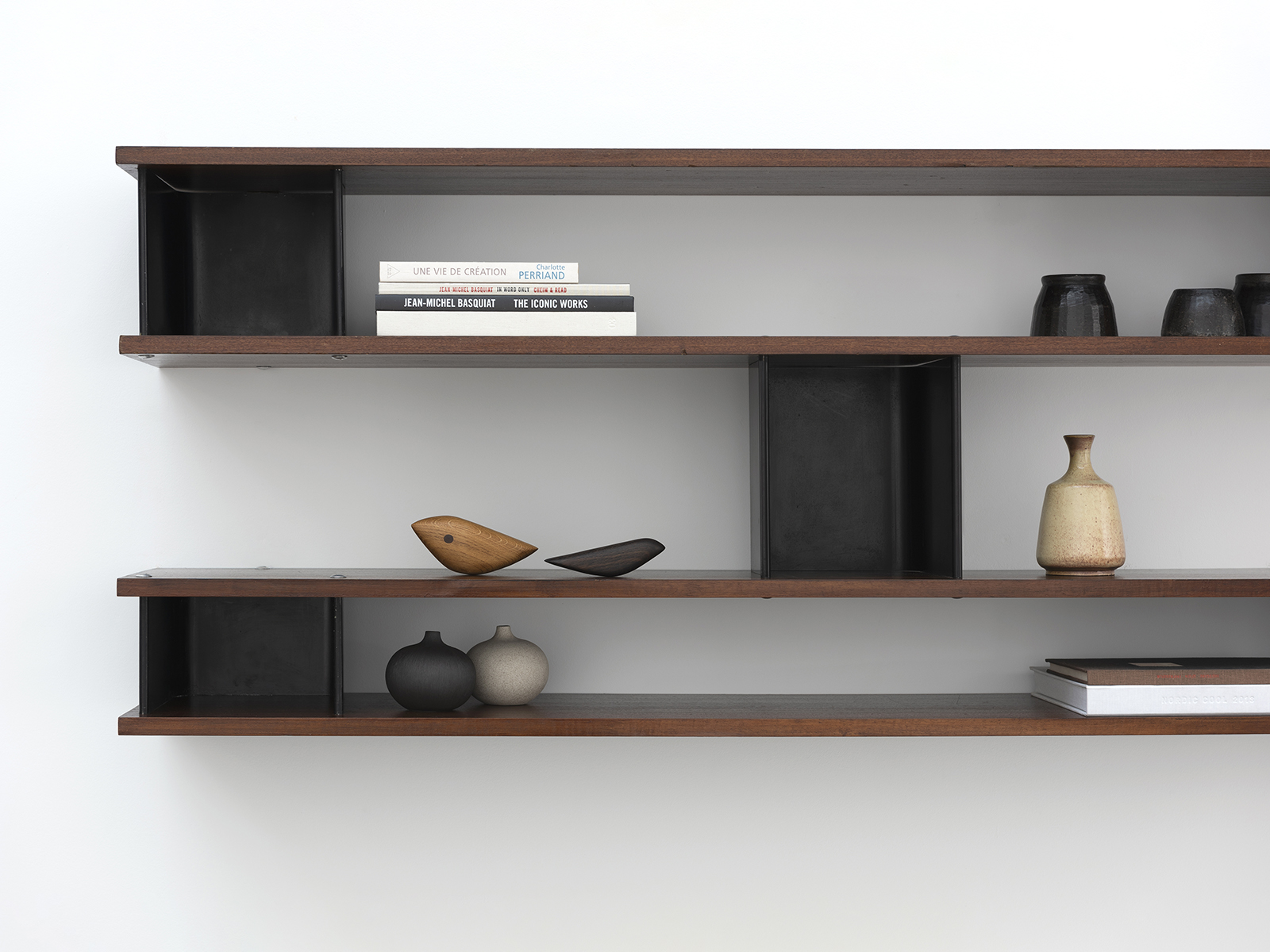 CHARLOTTE PERRIAND - Bibliothèque Nuage, 1958 CHARLOTTE PERRIAND - Bibliothèque Nuage, 1958 – Acajou et métal laqué noir